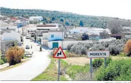  ?? MIGUEL ÁNGEL SALAS ?? Acceso a la aldea de Morente desde Pedro Abad.