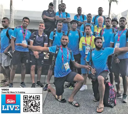  ?? Photo: Anasilini Ratuva ?? Team Fiji men’s rugby sevens team with friends in Gold Coast, Australia on April 12, 2018.