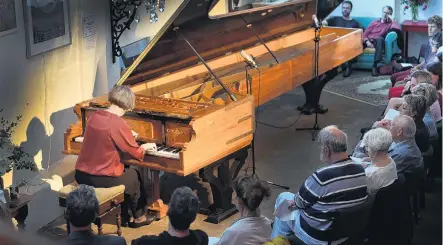  ?? PHOTO: PETER MCINTOSH ?? Passionate . . . Belgiumbas­ed concert pianist Catherine Geels performs at the Alexander Pianos showroom in Dunedin on Saturday night.