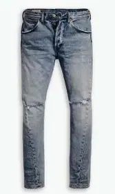  ??  ?? KOLEKSI Engineered Jeans.