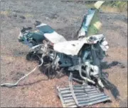  ?? ANI/PTI ?? The MiG-29K aircraft (top) that crashed in Goa during training mission on Saturday. Pilots Captain M Sheokhand and Lt Commander Deepak Yadav (R) after they managed to eject safely from the fighter jet.