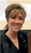  ?? PHOTOS: AP ?? Captain Tammy Jo Shults, who was one of the first female fighter pilots in the US Navy, has been praised for her calm handling of the Southwest Airlines emergency, bringing the plane in for a safe landing after an engine exploded, resulting in the...