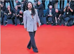  ?? JOEL C. RYAN (AP/LAPRESSE) ?? Alessandro Michele, en 2022 en Venecia.