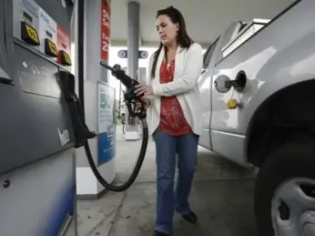  ?? RICH PEDRONCELL­I/THE ASSOCIATED PRESS ?? You need to be careful about what fuel you put in your car and be aware of what effects the wrong type will have.