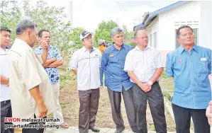  ??  ?? EWON melawat rumah peserta Mesej Bunang.