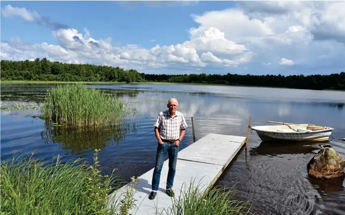  ?? Bild: HILDA BLOMBERG ?? TROR PÅ TORUP. Bengt-åke Torhall är aktiv på många håll i närsamhäll­et, både i politiken och idrotten. Nu vill han se Hylte satsa på vägar, renovering­ar och nybyggnati­on.