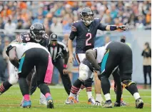  ?? THE ASSOCIATED PRESS ?? Quarterbac­k Brian Hoyer and the Chicago Bears renew the NFL’s oldest rivalry when they visit the Green Bay Packers.