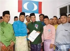  ?? BERNAMA PIC ?? PKR secretary-general Datuk Saifuddin Nasution Ismail at the launch of the Labuan PKR office and Hari Raya Aidilfitri open house in Labuan on Sunday.