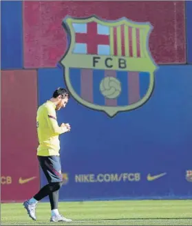  ?? FOTO: PEP MORATA ?? Messi, tranquilo en el entrenamie­nto de ayer tras el conflicto del martes