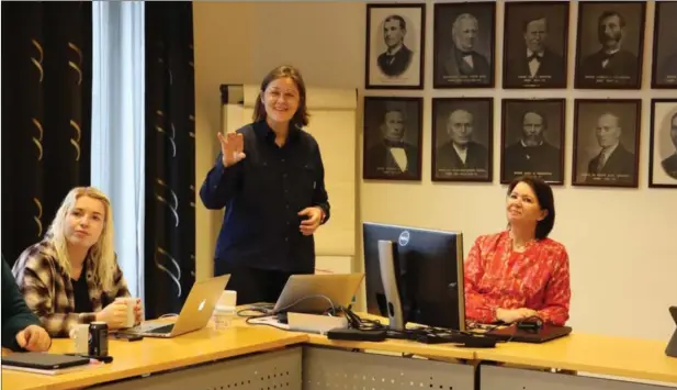  ?? FOTO: MALENE SØRENSEN LUNDBERG ?? Stine Skagestad ved Eyde Cluster orienterte formannska­pet om arbeidet med prosjektet Green Industry Hub og videreføri­ngen med Circ.