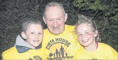  ??  ?? Darragh and Dannielle with their dad Denis O’Leary from Dromore.