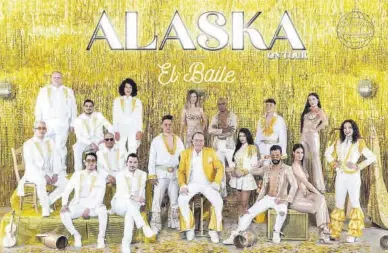  ?? EL PERIÓDICO ?? Música
-Naiara con sus compañeros de la orquesta Nueva Alaska, donde cantaba antes de entrar a OT.