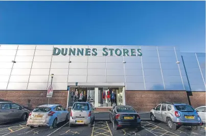  ?? Picture: Steven Brown. ?? The Dunnes store in the Kingdom Centre in Glenrothes has closed its doors, along with all six of the Irish-based retailer’s other shops across Scotland.