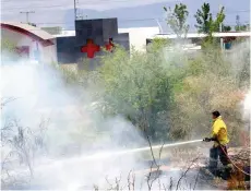  ??  ?? Acusación. Los vecinos sospechan que el incendio fue provocado.