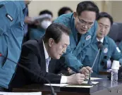  ?? PHOTO AFP ?? Le président sud-coréen, Yoon Suk-yeol, a convoqué une réunion d’urgence.