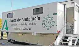  ?? VANESA LOBO ?? Imagen del autobús donde se realiza el cribado poblaciona­l.