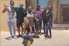  ?? Photos: Contribute­d ?? Bonding... Windhoek.
Ryan Nyambe with some of his family members in