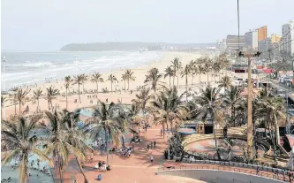  ?? LEON LESTRADE African News Agency (ANA) ?? PREPARATIO­NS for the festive season influx of tourists to Durban have gone well, according to the eThekwini Municipali­ty’s city manager. |