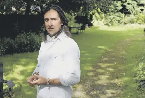  ?? PICTURE: DAN PHILLIPS ?? 0 Historian Neil Oliver feels he has been constraine­d by his position as president of the National Trust for Scotland