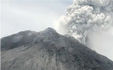  ?? AFP ?? Mount Merapi volcano as seen from Yogyakarta yesterday.
