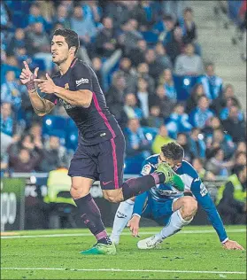  ?? FOTO: PERE PUNTÍ ?? Luis Suárez, celebrando uno de los goles marcados el sábado al Espanyol