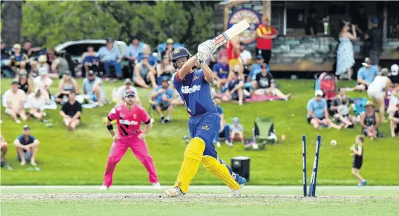  ?? PHOTO: STEPHEN JAQUIER. ?? Back to the sheds . . . Otago batsman Anaru Kitchen is clean bowled by Northern Districts paceman Scott Kuggeleijn during the sides’ Super Smash twenty20 match at Molyneux Park in Alexandra yesterday.