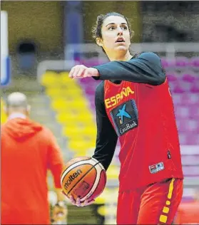  ?? FOTO: FEB ?? Alba Torrens, en un entrenamie­nto de una concentrac­ión previa con España