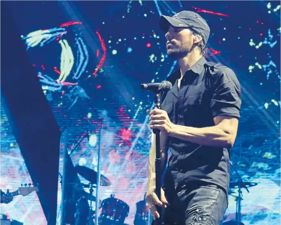  ??  ?? Evolución. Enrique Iglesias dice que en sus inicios nunca había imaginado que su música podría cambiar tanto como lo ha hecho.