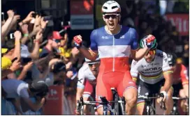  ?? (Photos AFP/EPA) ?? Cocorico ! Arnaud Démare fait briller la France sur le Tour.