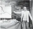  ?? Foto: rbb ?? Dieter Hildebrand­t in der legendären „Scheibenwi­scher“Sendung 1982 zum Rhein Main Donau Kanal.