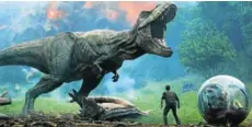  ??  ?? T-REX TERROR: The rampaging dinosaurs are the real stars of ‘Jurassic World: Fallen Kingdom’, now showing at Rosehill Cinema