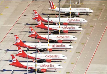  ?? FOTO: DPA ?? Die Air Berlin könnte von Lufthansa übernommen werden - darauf hofft zumindest die Bundesregi­erung.