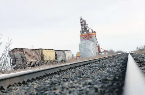  ?? TROY FLEECE ?? The Saskatchew­an government wants an extension to some parts of the Fair Rail for Grain Farmers Act passed in 2013-14. The law obligates railways to increase their minimum carrying capacity for grain and extends interswitc­hing distances in...