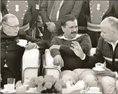  ?? HT ?? ■ Arvind Kejriwal (centre) felt the mandate supported an expectatio­n for an unpreceden­ted shift in the process of governance, raising the hackles of the bureaucrat­s