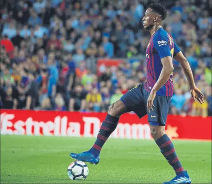  ?? FOTO: PEP MORATA ?? Yerry Mina, con la camiseta del Barça. Lo normal es que sea por muy poco tiempo