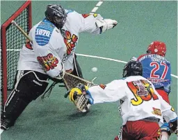  ?? CLIFFORD SKARSTEDT EXAMINER FILE PHOTO ?? Josh Currier (27), seen in action with the Lakers in 2019 at the Evinrude Centre, will play for the Archers Lacrosse Club in the Premier Lacrosse League.