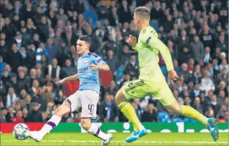  ?? REUTERS ?? Manchester City’s Phil Foden (left) has been hailed by Pep Guardiola as the ‘most talented player’ he has ever worked with. The 19-year-old player won the Golden Ball award at the 2017 U-17 World Cup and scored a brace for England in the final against Spain.