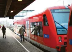  ?? Archivfoto: Alexander Kaya ?? Vor fünf Jahren ist die Strecke nach Weißenhorn reaktivier­t worden – der erste Schritt in Richtung Regio-S-Bahn.