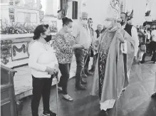  ?? AURELIO MAGAÑA ?? El cardenal al término de la misa en Catedral.