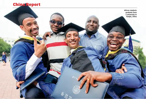  ??  ?? African students graduate from a university in Tianjin, China