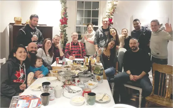  ?? TWITTER ?? MPP Randy Hillier posted this photo online on Dec. 27, showing him and 14 others at his home in defiance of the provincial lockdown.