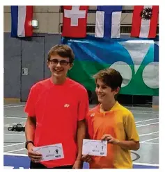  ??  ?? Lucas Renoir s’impose en double homme U15 avec son partenaire, Alex Lanier (de Dives-sur-Mer).