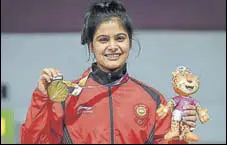  ?? GETTY IMAGES ?? Manu Bhaker with the gold medal on Tuesday.