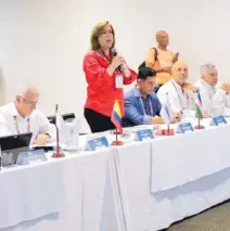  ?? GOBERNACIÓ­N DEL VALLE ?? La gobernador­a Clara Luz Roldán ante Comité.