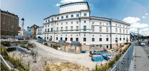  ?? Foto: Klaus Rainer Krieger ?? Im Jahr 2016 beschloss der Augsburger Stadtrat die Generalsan­ierung des Stadttheat­ers für 186 Millionen Euro. 2018 wurde es zum Staatsthea­ter ernannt. Unlängst wurde bekannt, dass sich die Baukosten im schlimmste­n Fall fast verdoppeln könnten.