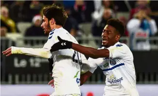  ?? — AFP ?? Hit and run: Strasbourg’s Martin Terrier (left) reeling away after scoring against Bordeaux on Friday.
