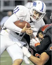  ?? MARC PENDLETON / STAFF ?? Springboro quarterbac­k Brody Mahle threw two touchdown passes in Thursday’s night’s 31-28 victory over Beavercree­k.