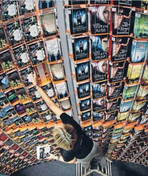  ?? Photo: REUTERS ?? Books on show at last year’s Frankfurt Book Fair, where Iceland was guest of honour. This year it’snewzealan­d’s turn.