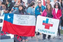  ??  ?? "No queremos festival, exigimos dignidad”, decían manifestan­tes.