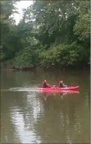  ?? GARY PULEO - DIGITAL FIRST MEDIA ?? Kayakers enjoy an afternoon on the Schuylkill River by Riverfront Park on Saturday.